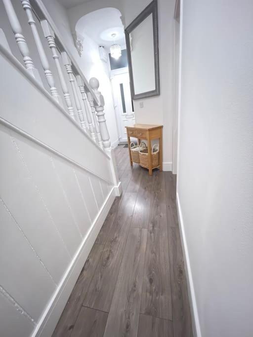 Modern, Spacious And Central Location Aberdare Exteriér fotografie