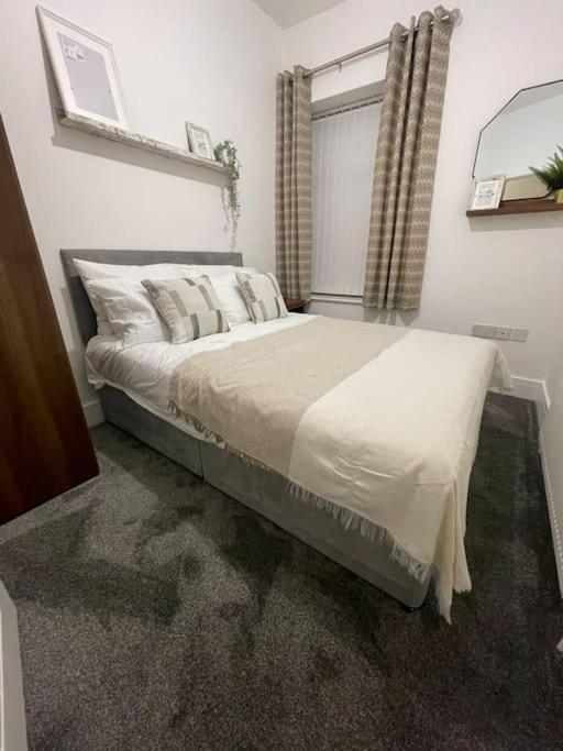 Modern, Spacious And Central Location Aberdare Exteriér fotografie