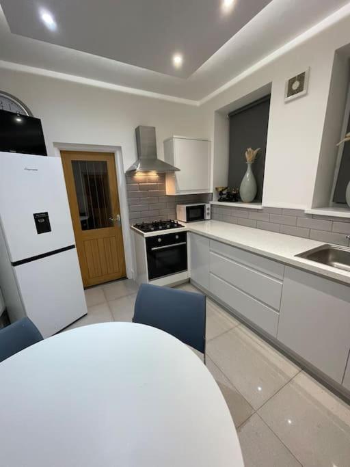 Modern, Spacious And Central Location Aberdare Exteriér fotografie